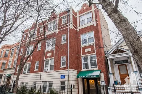 2827 N Burling St #303, Chicago, IL 60657