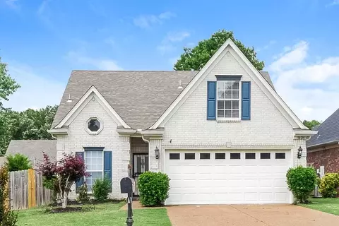 1425 Carlton Ridge Dr, Cordova, TN 38016