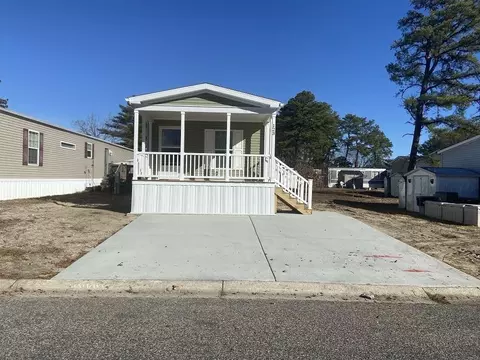 123 Woodchuck Pkwy, Whiting, NJ 08759