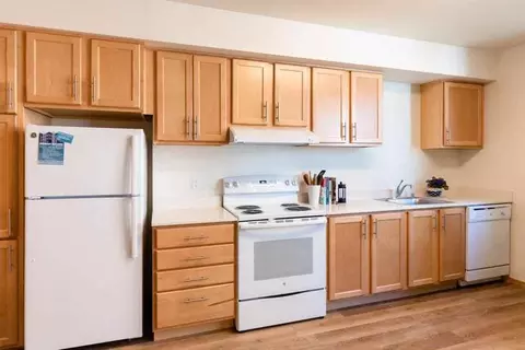 4750 15th Ave NE, Seattle, WA 98105