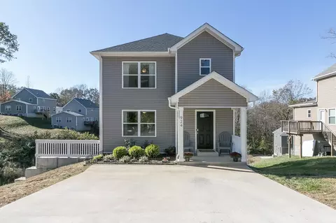 924 E Happy Hollow Dr #1, Clarksville, TN 37040