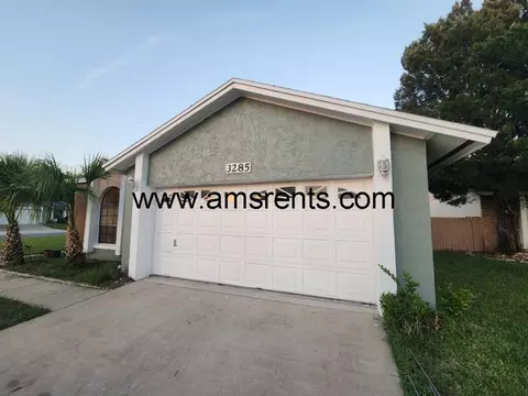 3285 Peace Pipe Dr, Kissimmee, FL 34746