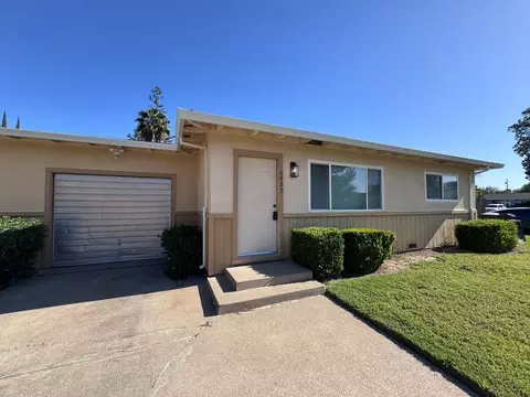 3521 Grant Park Dr, Carmichael, CA 95608