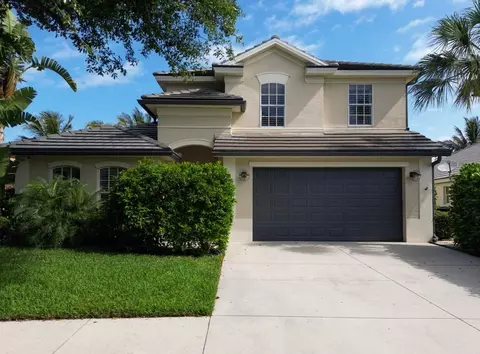 6772 Southern Oak Ct, Naples, FL 34109