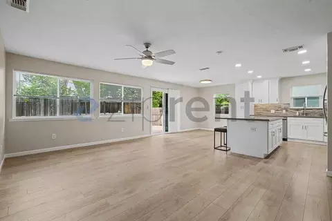 2307 N Cirby Way, Roseville, CA 95661