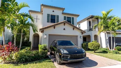 9794 W 34th Ct #NA, Hialeah, FL 33018