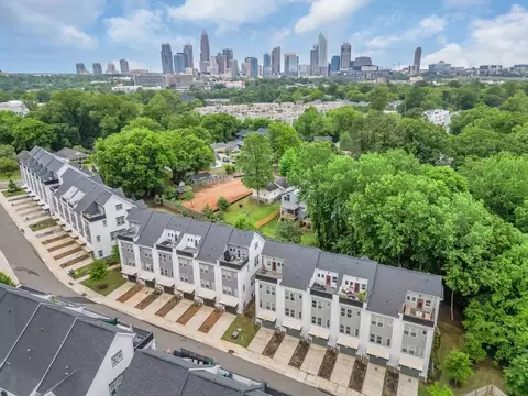 570 W End Dr #1, Charlotte, NC 28208