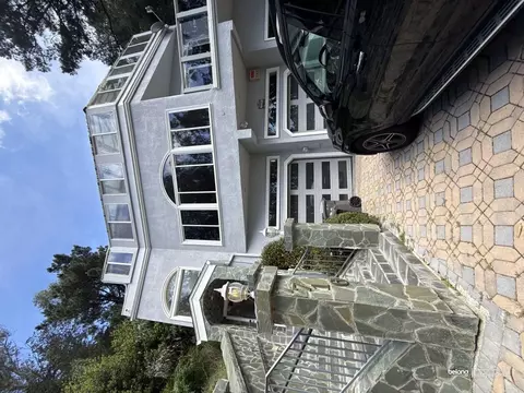 7716 Skyline Blvd, Oakland, CA 94611