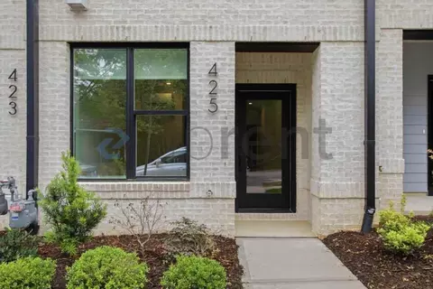 425 S Walker St, Cary, NC 27511