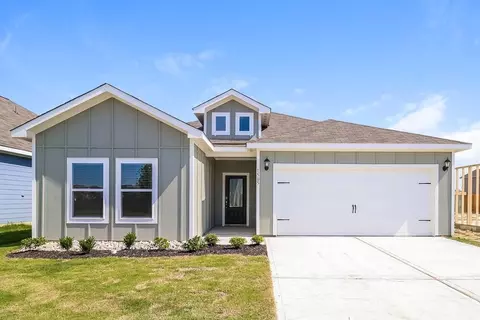 1505 Woodwinds Dr, Fort Worth, TX 76140