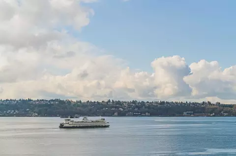 617 W Mercer Pl #401, Seattle, WA 98119