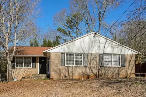 558 Wavelyn Way, Riverdale, GA 30274