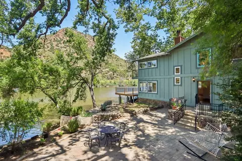 29311 Lakeshore Dr, Agoura Hills, CA 91301