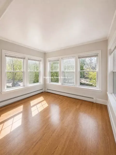 327 Kedzie St #E2R, Evanston, IL 60202