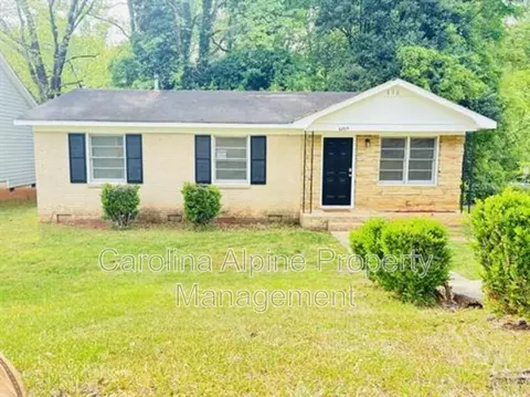 6800 Fieldvale Pl, Charlotte, NC 28217