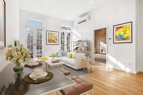 301 E 10th St #5, New York, NY 10009