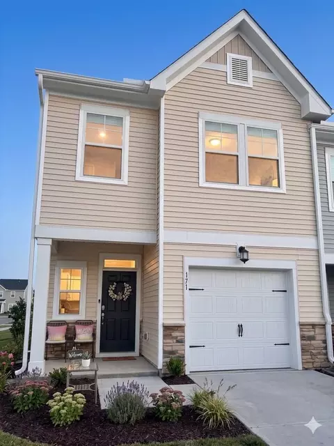 171 N Copper Fox Ln, Smithfield, NC 27577