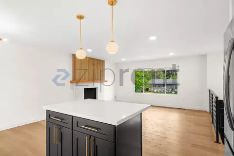 302 225th St SW, Bothell, WA 98021 photo 8