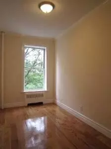 560 Hudson St #4, New York, NY 10014