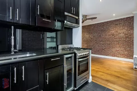 326 E 100th St #2D, New York, NY 10029