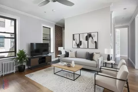 326 E 100th St #5D, New York, NY 10029