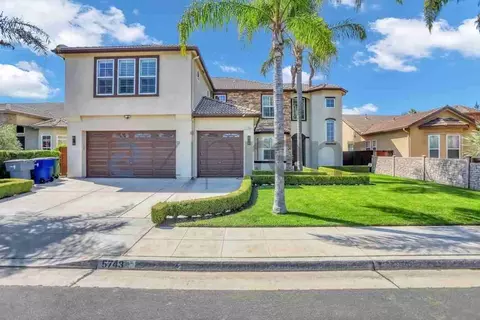 5743 W Chennault Ave, Fresno, CA 93722