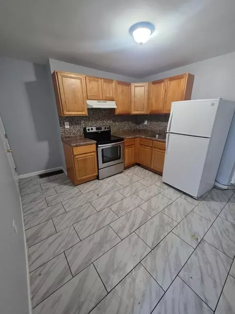 5915 Morton St, Philadelphia, PA 19144