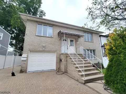 154 Norwood Ave, Lodi, NJ 07644