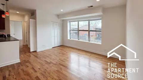 7223 N Rogers Ave #1, Chicago, IL 60645