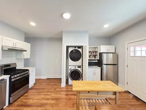 946 State St #2R, New Haven, CT 06511