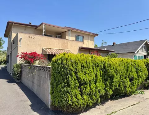540 N Madison Ave #4, Los Angeles, CA 90004
