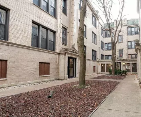 Undisclosed, Chicago, IL 60657