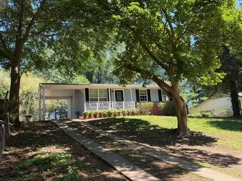 4535 Briarwood Dr, Oakwood, GA 30566