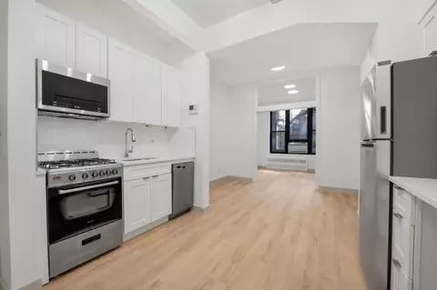 308 W 82nd St, New York, NY 10024