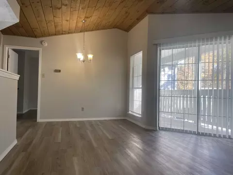 9 Chase Oaks Ct #2, Groton, CT 06340