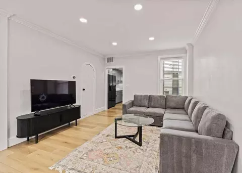 613 Harvard St NW #1511067P, Washington, DC 20001