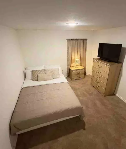 3810 Kurz Plz S #2, San Antonio, TX 78211