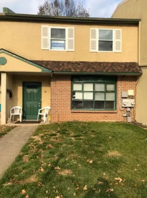 2203 Pileggi Rd, Warrington, PA 18976