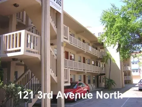 121 3rd Ave N #206, Saint Petersburg, FL 33701