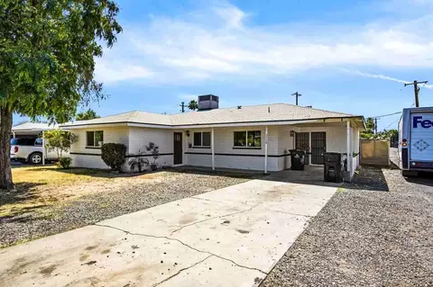 2558 N 40th St, Phoenix, AZ 85008