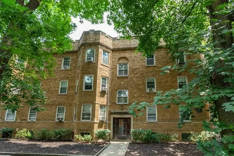 3703 N Hoyne Ave #3, Chicago, IL 60618