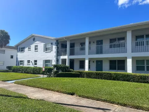 3160 36th St N #115, Saint Petersburg, FL 33713
