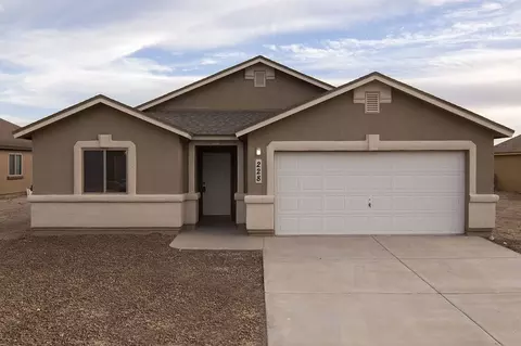 228 Flor Azucena Dr, Socorro, TX 79927