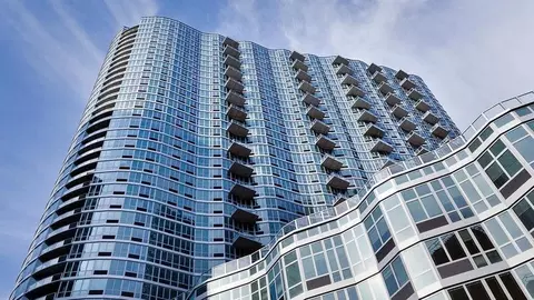 4545 Center Blvd #3613, New York, NY 11109