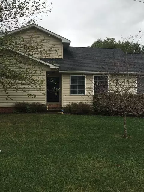 2 Blakeney Rose Ln, Huntington, WV 25705