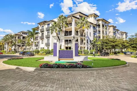 1035 3rd Ave S #215, Naples, FL 34102