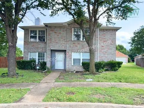7938 Christian Ct, Dallas, TX 75237