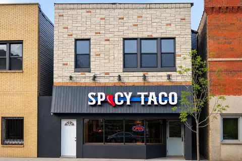2825 N Milwaukee Ave #1, Chicago, IL 60618