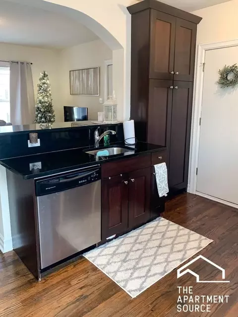 3812 N Sheffield Ave #3N, Chicago, IL 60613