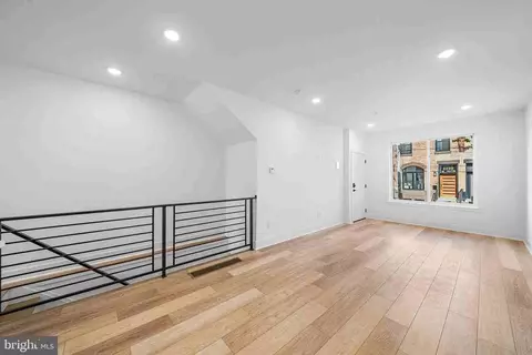 1216 N 28th St #1, Philadelphia, PA 19121